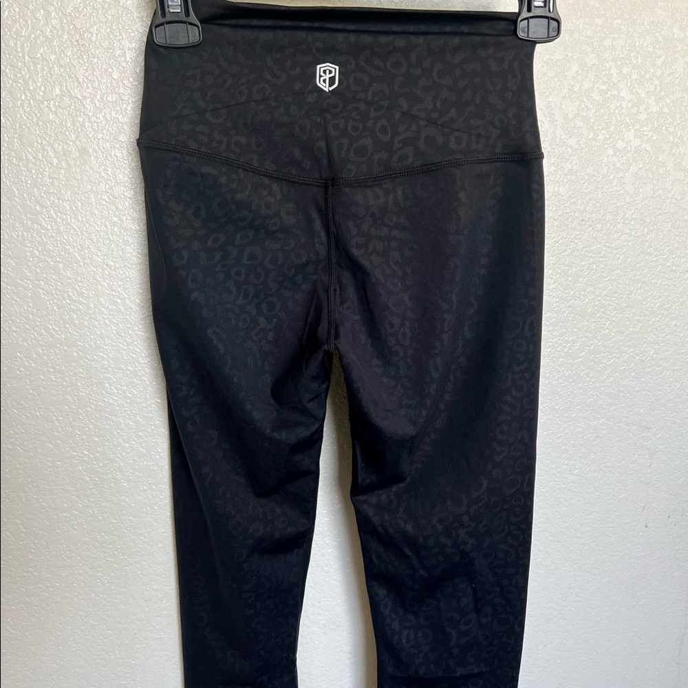 Born Primitive leggings size M